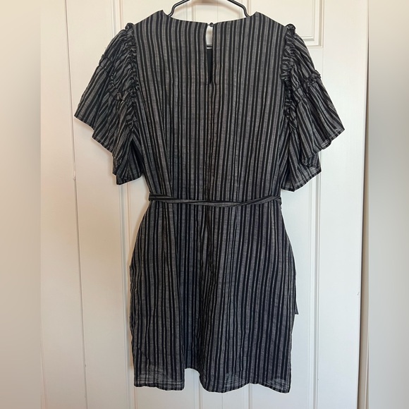 Striped Dress With Ruffled Sleeves - Picture 2 of 3